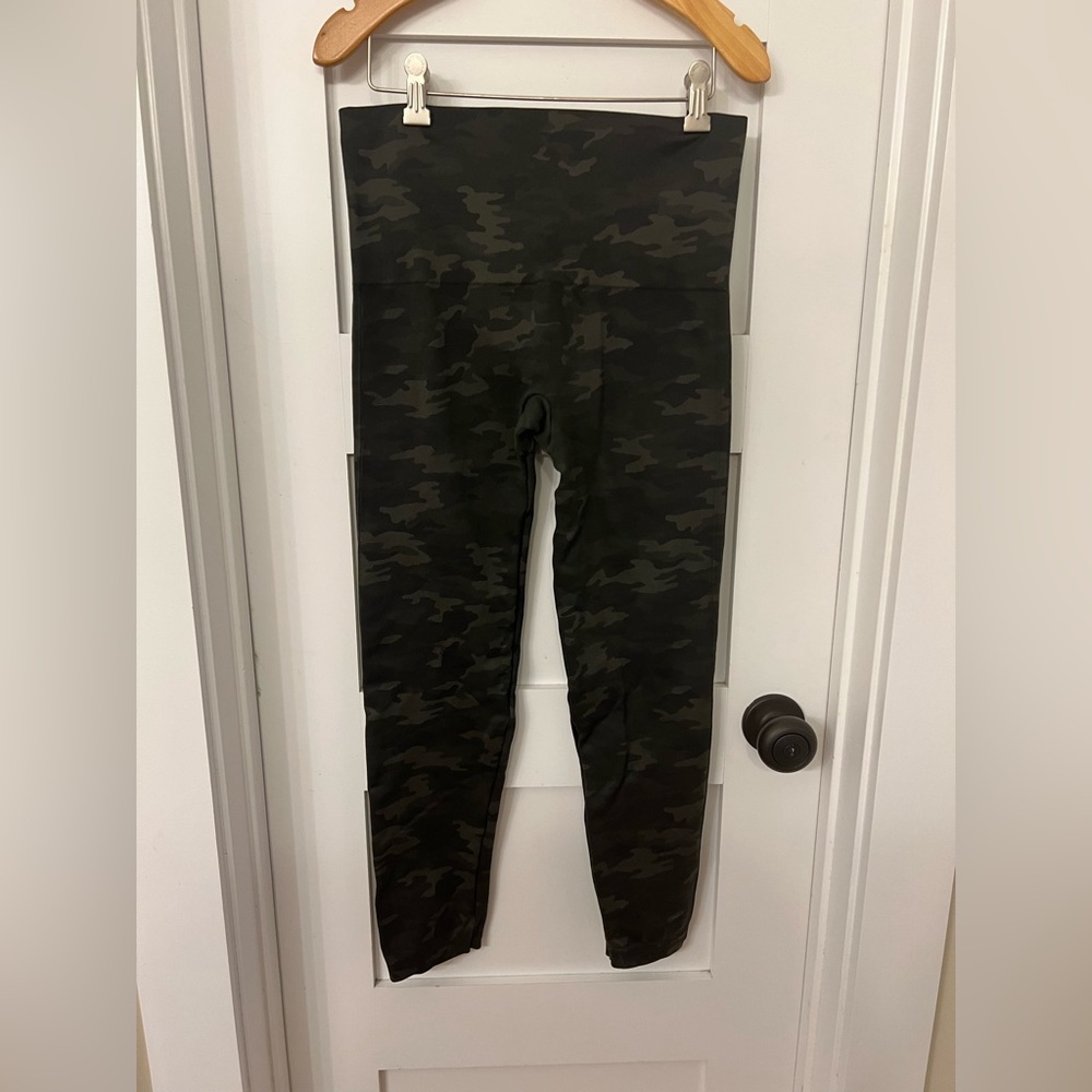 Spanx full length camo leggings size XL
